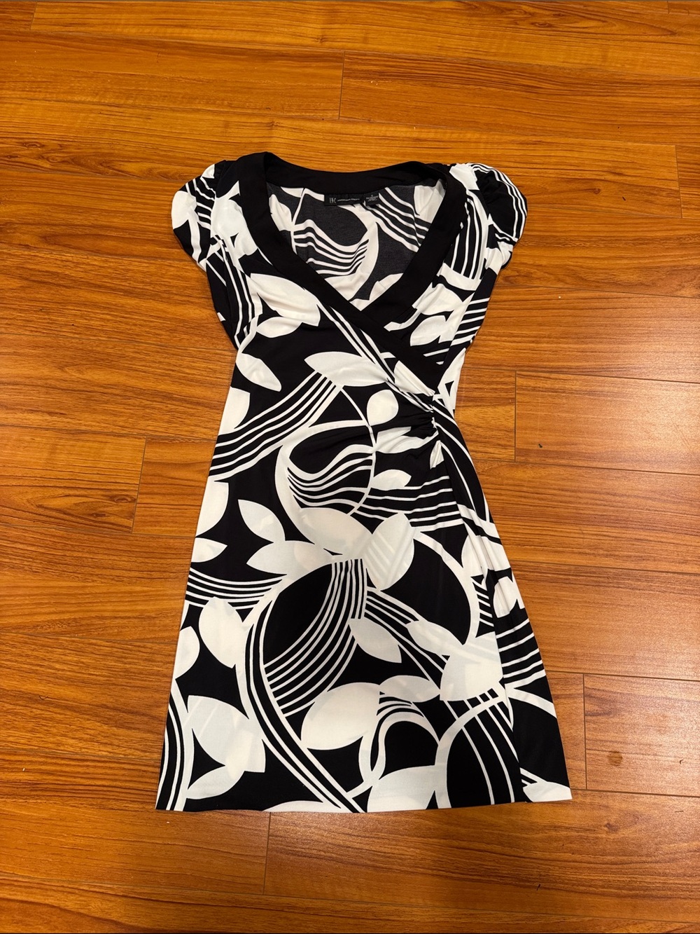 INC - International Concepts Black & White Floral Wrap-Style Women’s Dress